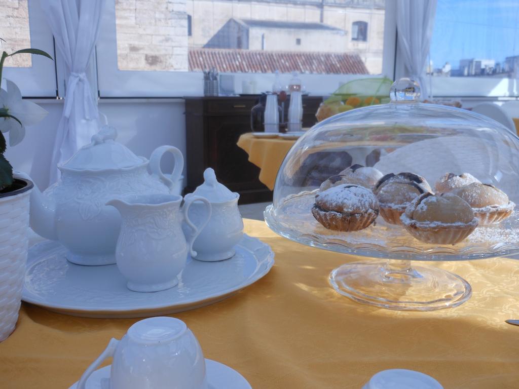 Palazzo Antica Via Appia Bed & Breakfast *